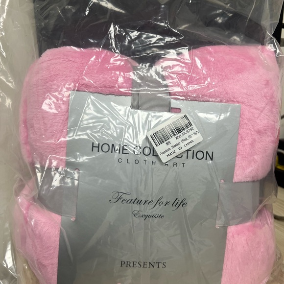 Home Collection - Fleece Blanket (Brand New) - Picture 3 of 3